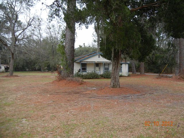 2nd image of 186 Crispen Blvd