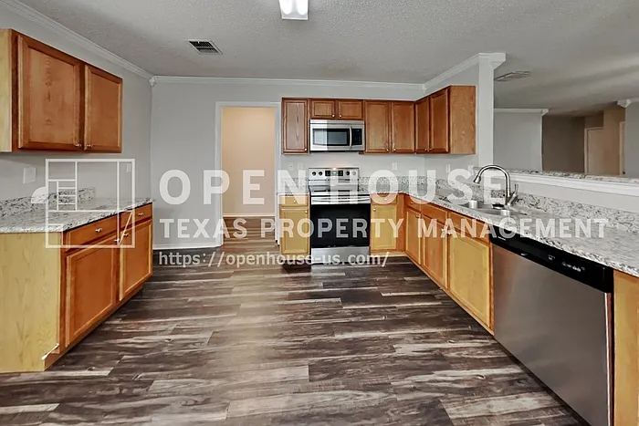 733 Tuscany Trl — Photo 6