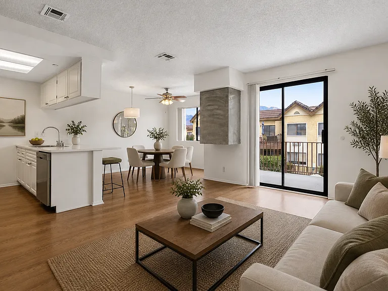Monrovia Villas Apartments — Photo 12