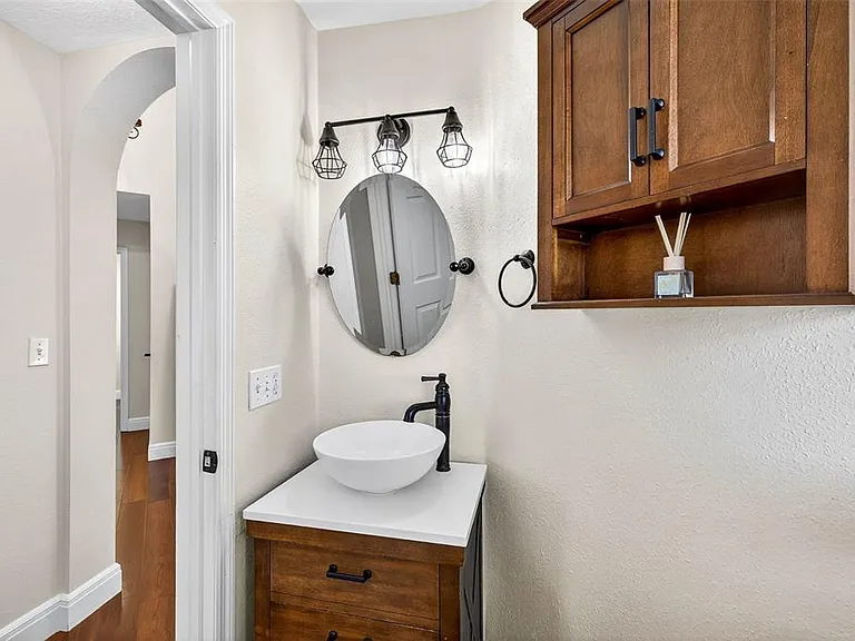 4180 Brentwood Park Cir — Photo 20