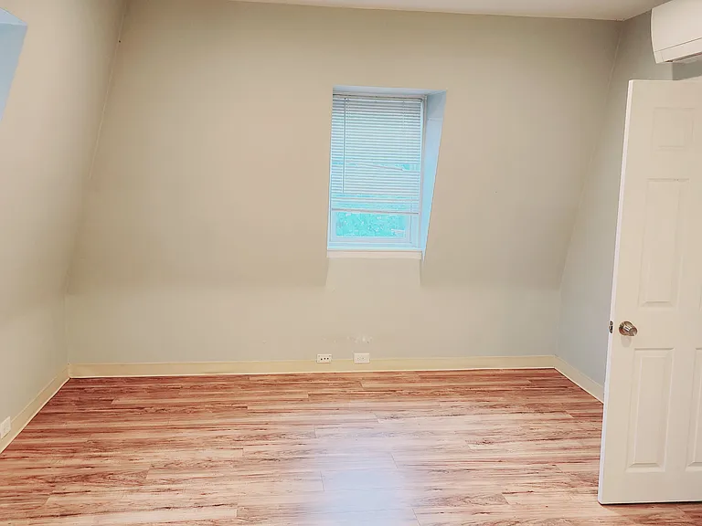 776 Main St #8 — Photo 4
