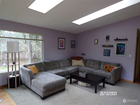 4th image of 4304 Satsop Court SE