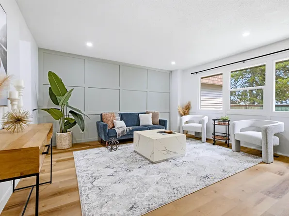 414 Village On The Grn NW, Edmonton, AB T5A 1H2
