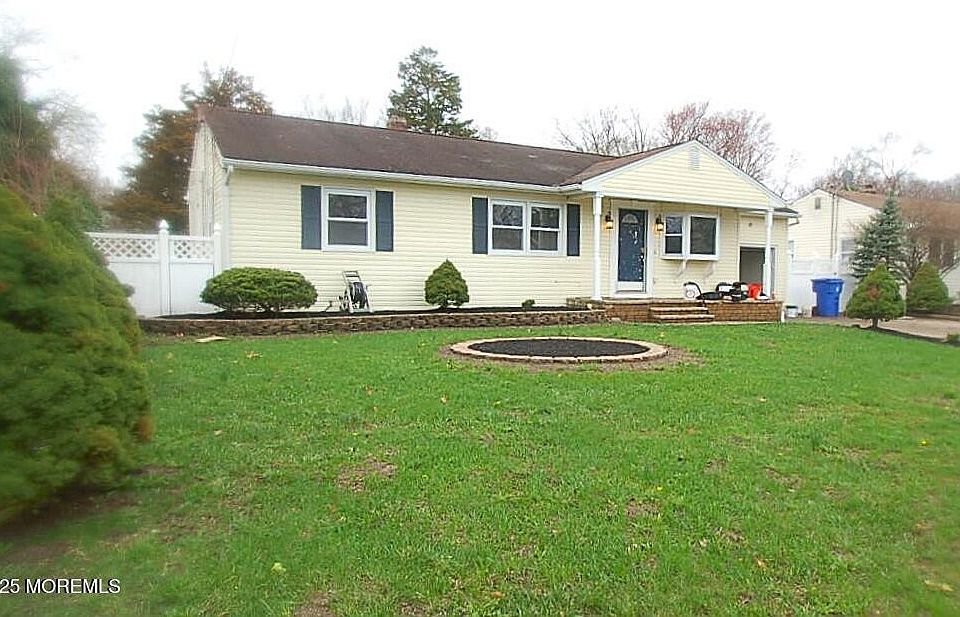 1st image of 986 Stamler Drive