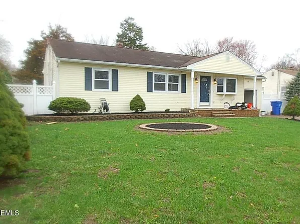 986 Stamler Drive, Toms River, NJ 08753