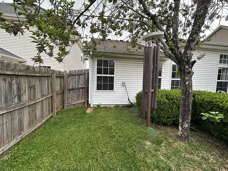 516 Millpond Rd — Photo 14