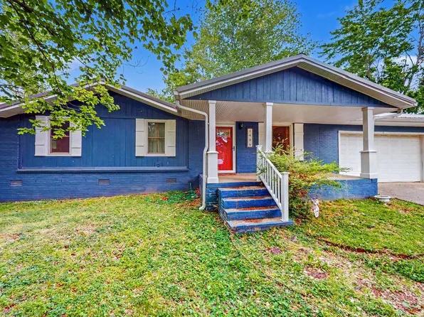 1498 Clayshire Dr, Murray, KY 42071