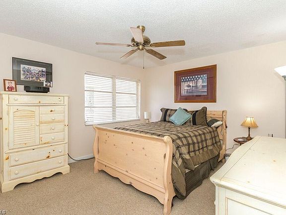 4th image of 180 Cypress Way E APT B108