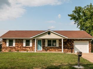 455 Fairfax Dr, Columbia, IL 62236