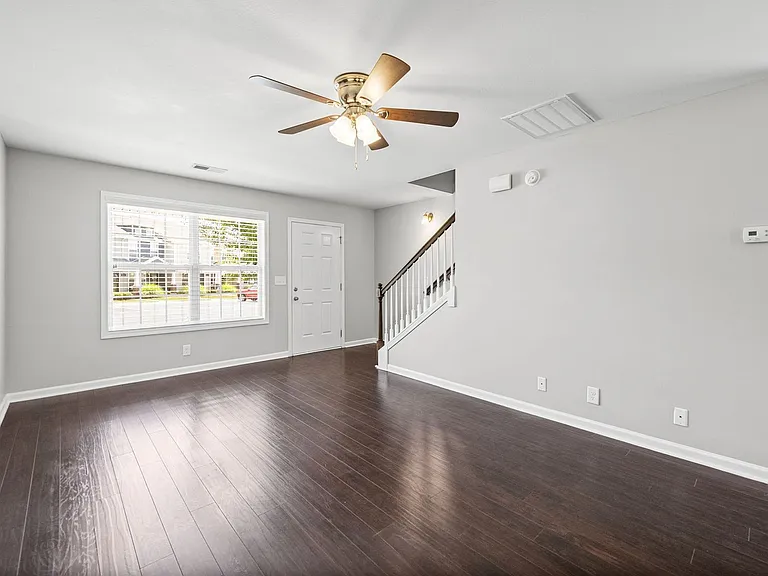 365 Sam Houston Cir — Photo 7