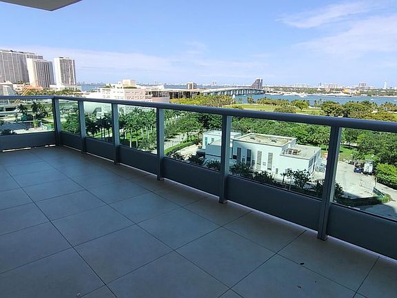 2nd image of 900 Biscayne Blvd APT 1107