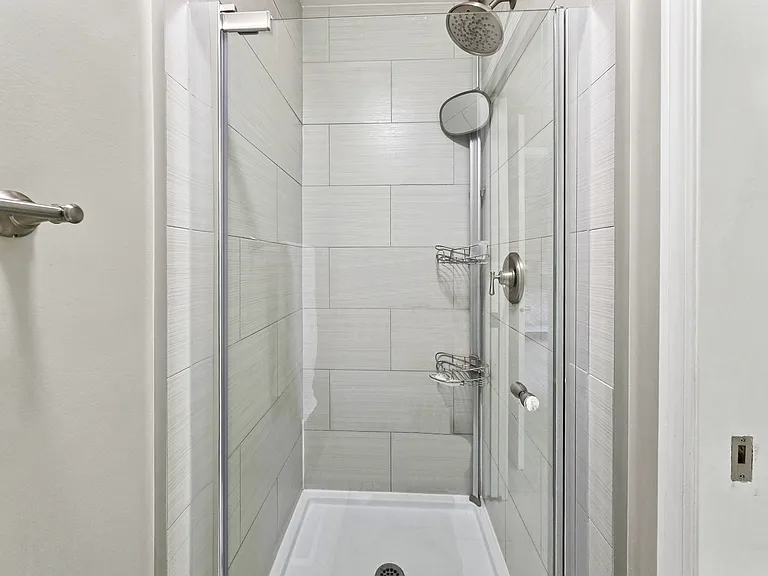 138 Mount Robson Close SE — Photo 43