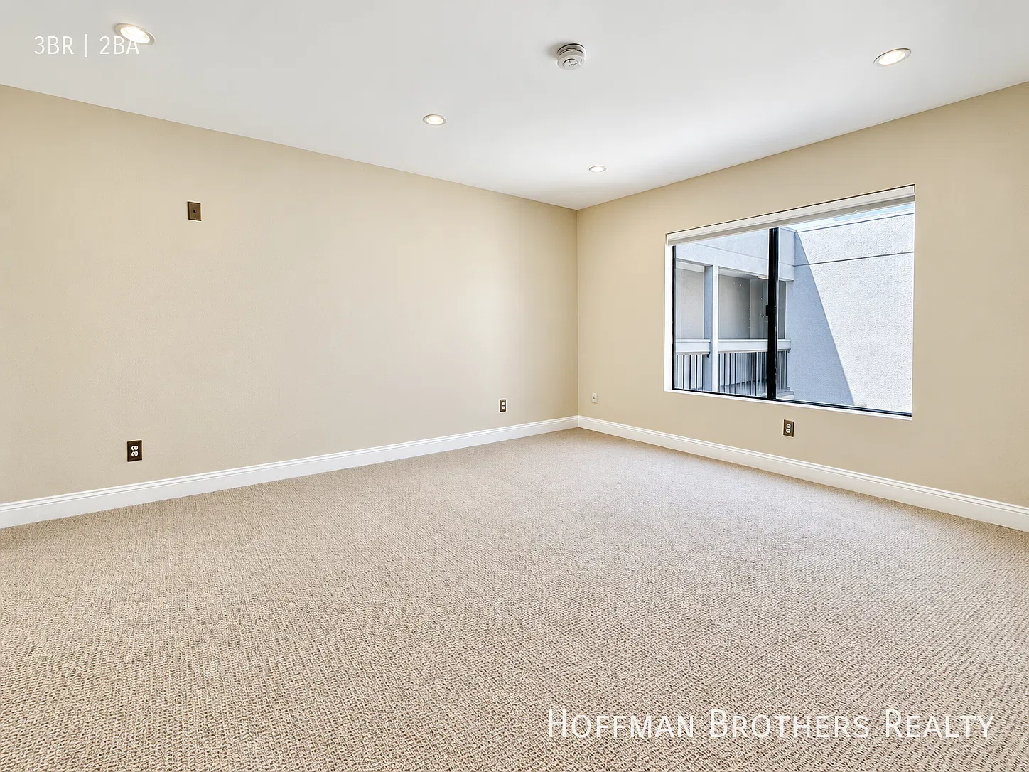 Recently Renovated Hollywood 3-Bedroom Apartment with Updated Kitchen, Modern Appliances, In-Unit... — Photo 4