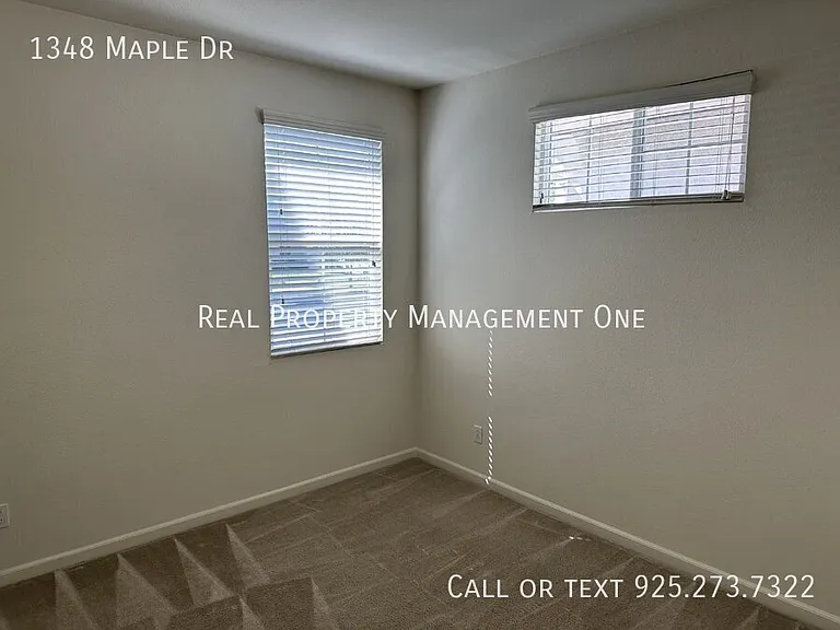1348 Maple Dr — Photo 15