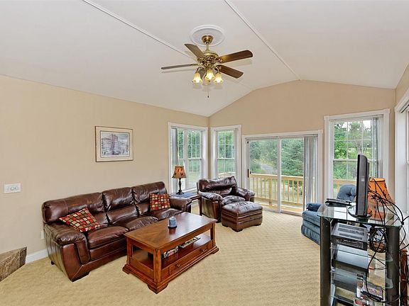 3rd image of 59A Raylinsky Ln