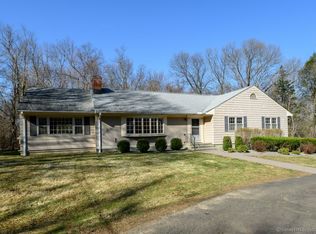 172 Newton Rd, Woodbridge, CT 06525