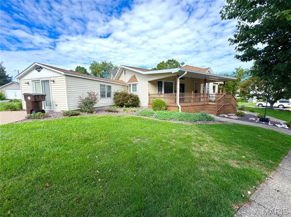 303 W Church St, Palmyra, MO 63461