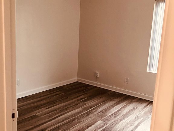 4th image of 1707 Chalcedony St APT 7