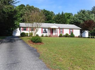 1514 Sycamore Dr, Tappahannock, VA 22560