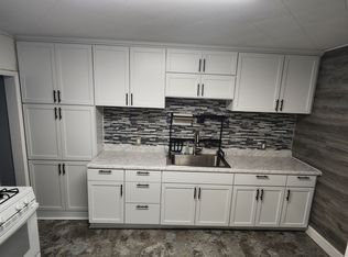 900 Chestnut St APT 2, Ottawa, IL 61350