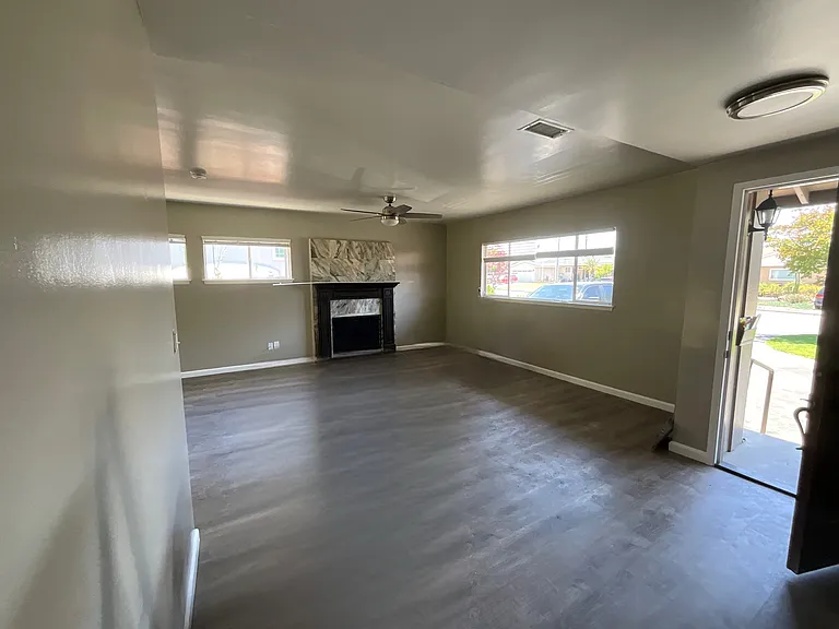 1531 Sansinena Ln — Photo 3