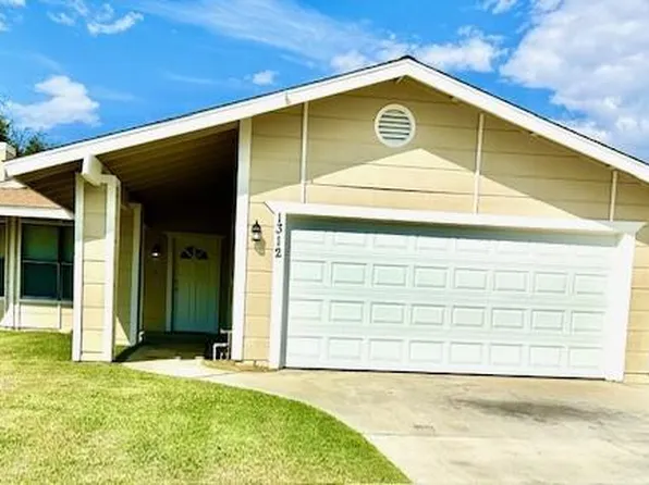 1312 Malerbi Ct, Bakersfield, CA 93307