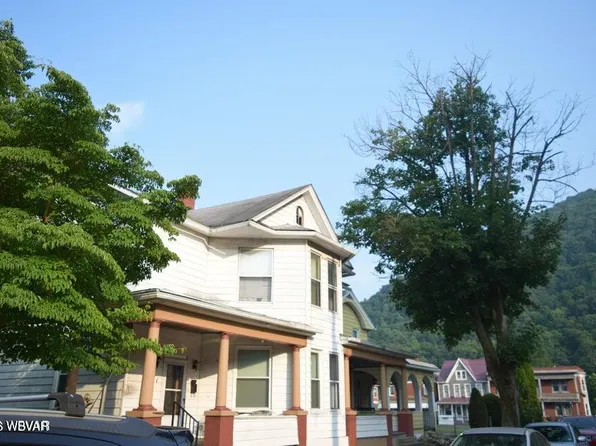 141-143 3rd St, Renovo, PA 17764