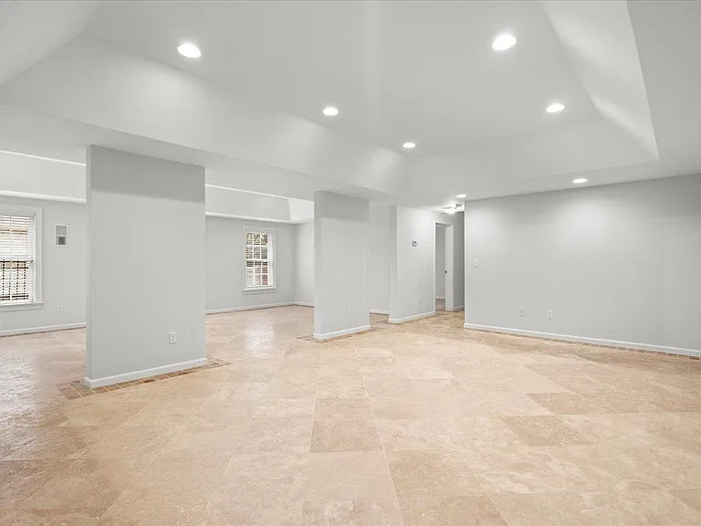 875 Wescott Ln — Photo 67