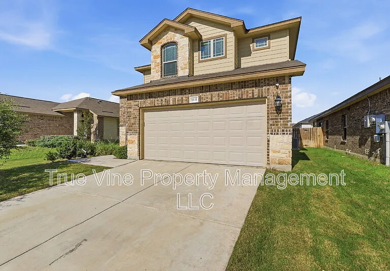 114 Katy Way — Photo 1