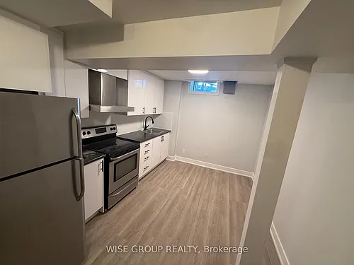 55 Purdy Cres #BASEMENT Photo 1