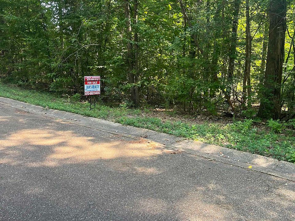 1st image of Regency Cir