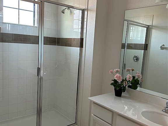 4th image of 2561 Rosemont Cir