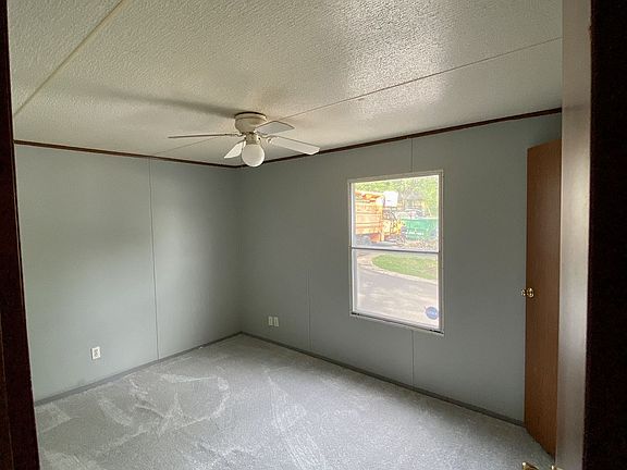 4th image of 170 Countryside Ln