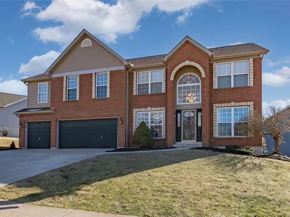 735 Longfellow Cir, O'Fallon, MO 63366