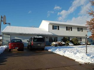1425 Steeple Chase Dr, Dover, PA 17315