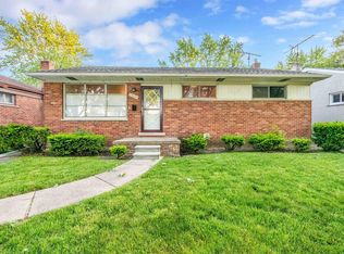 23104 Brookdale Blvd, Saint Clair Shores, MI 48082