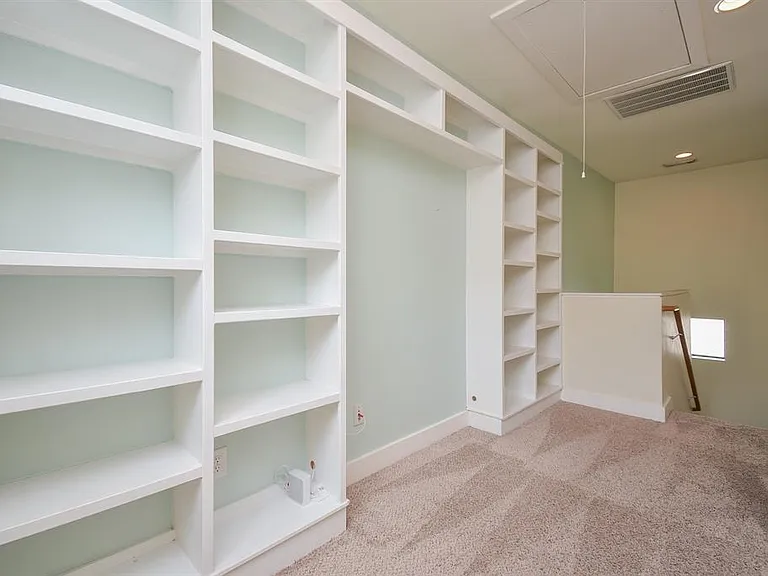 4122 Spencer St — Photo 23