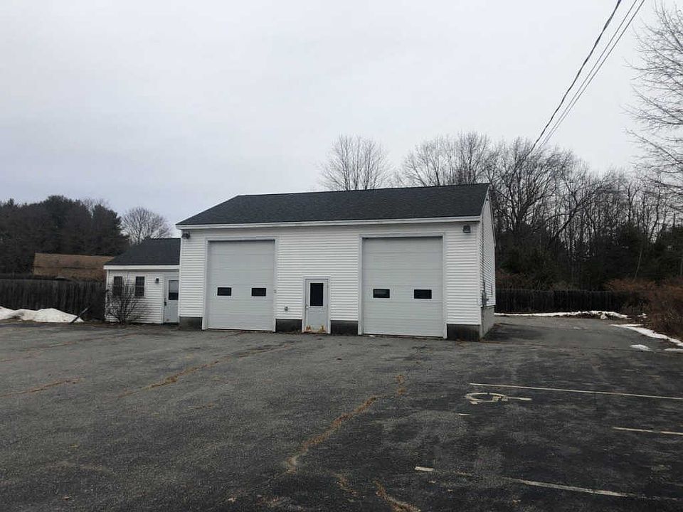 2nd image of 363 Sebago Lake Rd