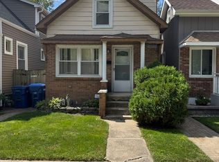 2853 Everett St, Blue Island, IL 60406