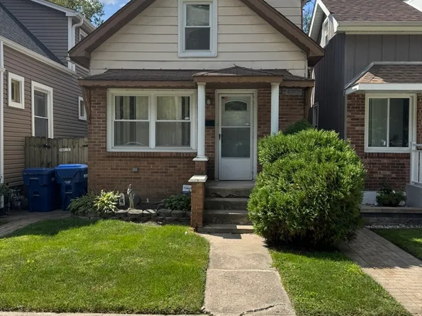 2853 Everett St, Blue Island, IL 60406
