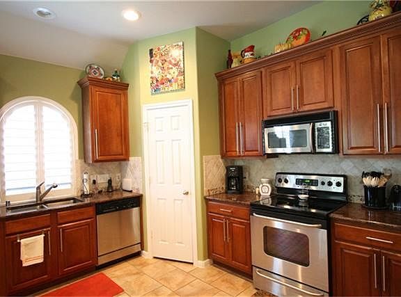 3rd image of 17615 Buck Island Ct