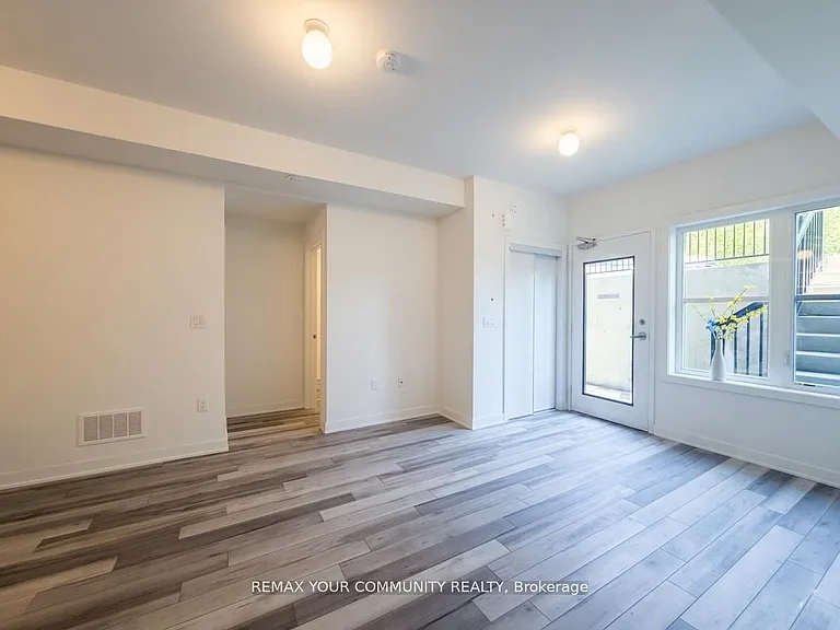 15100 Yonge St #106 — Photo 13