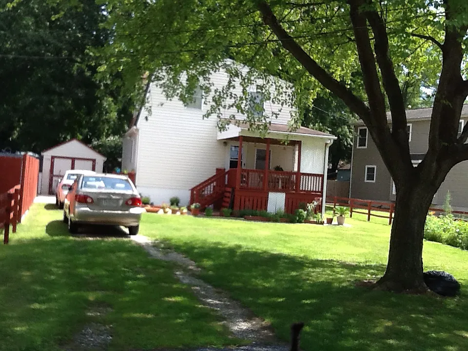 170 Riverside Rd photo 1