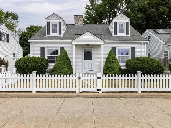 156 Greeley St, Pawtucket, RI 02861