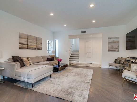 5th image of 831 Westbourne Dr