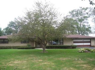 2518 N River Rd, Waterford, WI 53185