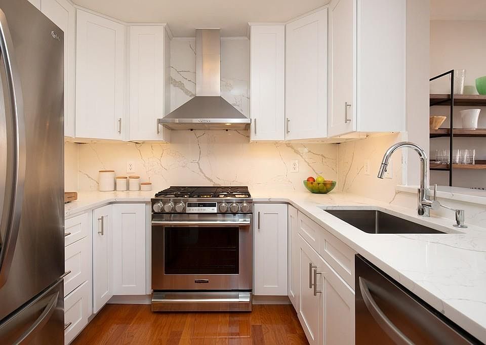 1st image of 15 Waltham St #504