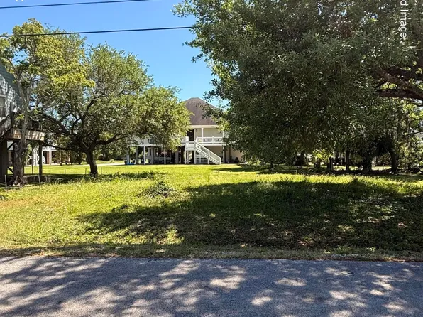 2314 Chickasaw Ave, Pascagoula, MS 39567