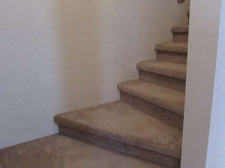 114 Andrews Dr — Photo 11