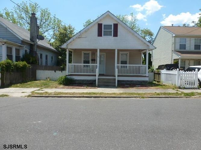 1st image of 111 Willard Ave